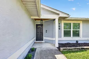 756 SW Ancona Rd, Port Saint Lucie, FL 34953 - Photo 4