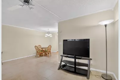 2070 Newport Q Drive, Deerfield Beach, FL 33442 - Photo 6