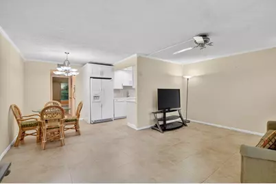2070 Newport Q Drive, Deerfield Beach, FL 33442 - Photo 2