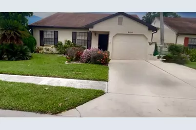 2290 SE Breckenridge Circle, Port Saint Lucie, FL 34952 - Photo 2