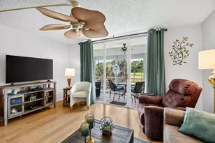 3425 Via Poinciana, Lake Worth, FL 33467 - Photo 6