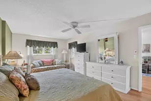 3425 Via Poinciana, Lake Worth, FL 33467 - Photo 22