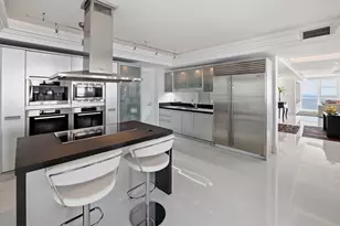 18201 Collins Ave, Sunny Isles Beach, FL 33160 - Photo 30