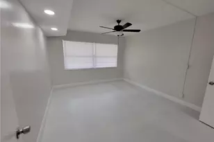 800 E Cypress Ln, Pompano Beach, FL 33069 - Photo 10