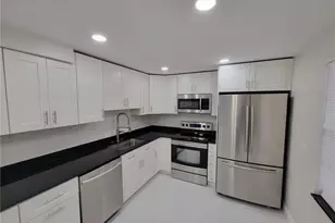 800 E Cypress Ln, Pompano Beach, FL 33069 - Photo 58