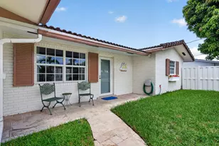 535 NE 8th Ave, Deerfield Beach, FL 33441 - Photo 10
