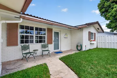 535 NE 8th Avenue, Deerfield Beach, FL 33441 - Photo 10