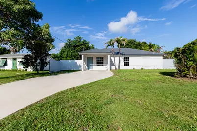 5060 SE Ebbtide Avenue, Stuart, FL 34997 - Photo 2