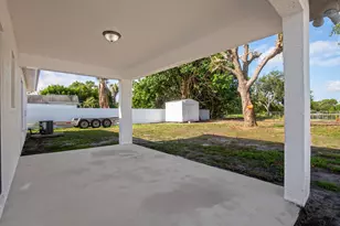 5060 SE Ebbtide Ave, Stuart, FL 34997 - Photo 16
