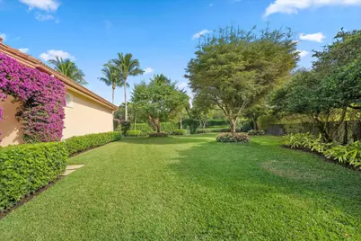 3678 Touch Of Class Court, Wellington, FL 33414 - Photo 10