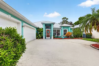 482 NW Sunflower Place, Jensen Beach, FL 34957 - Photo 2