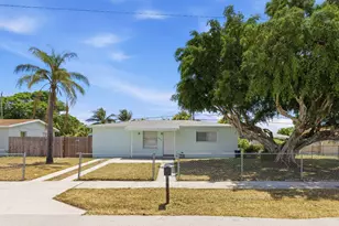 1410 NW 1st Ct, Boynton Beach, FL 33435 - Photo 1
