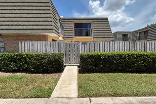 1402 14th Way, West Palm Beach, FL 33407 - Photo 1