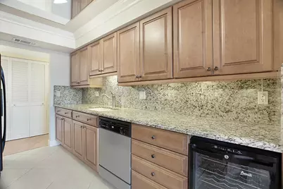 800 Jeffery Street #409, Boca Raton, FL 33487 - Photo 1