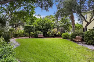 1057 E Heritage Club Cir, Delray Beach, FL 33483 - Photo 30