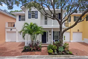 1057 E Heritage Club Cir, Delray Beach, FL 33483 - Photo 2
