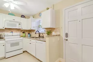 2929 SE Ocean Blvd, Stuart, FL 34996 - Photo 14