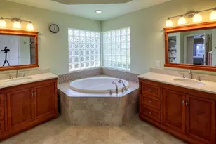 10303 NW 54th Pl, Coral Springs, FL 33076 - Photo 12