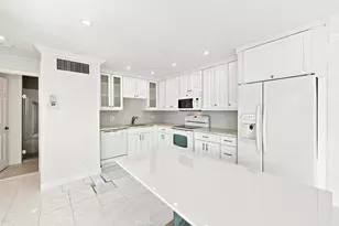 126 West Ct, Royal Palm Beach, FL 33411 - Photo 1