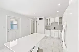 126 West Ct, Royal Palm Beach, FL 33411 - Photo 6