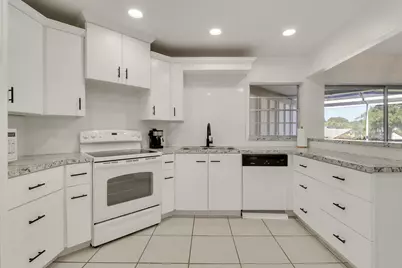 7 Greenway Village N #202, Royal Palm Beach, FL 33411 - Photo 8