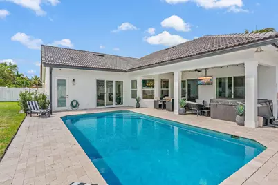 596 N Cypress Drive, Tequesta, FL 33469 - Photo 2