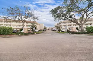 6890 Royal Palm Blvd, Margate, FL 33063 - Photo 28