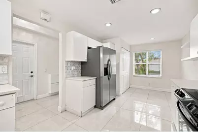 1590 Orion Lane, Weston, FL 33327 - Photo 4