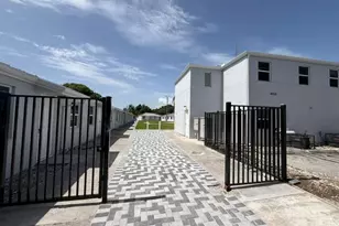 4393 Windsor Ave, West Palm Beach, FL 33407 - Photo 2