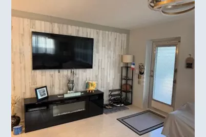 417 Windsor R, West Palm Beach, FL 33417 - Photo 2
