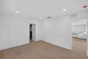 631 N Mashta Dr, Key Biscayne, FL 33149 - Photo 24
