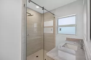 631 N Mashta Dr, Key Biscayne, FL 33149 - Photo 32