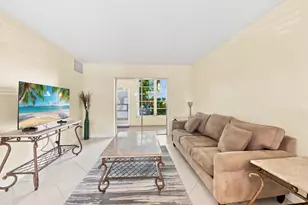 2223 NE 1st Ct, Boynton Beach, FL 33435 - Photo 10