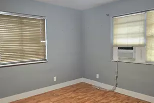 305 SW 14th St, Dania Beach, FL 33004 - Photo 10