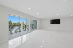 877 NE 195th St, Miami, FL 33179 - Photo 10