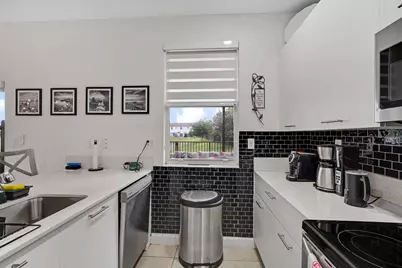12960 NW 22nd Place, Miami, FL 33167 - Photo 16