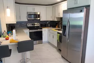 999 Normandy U, Delray Beach, FL 33484 - Photo 2