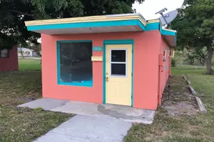1806 Ave D, Fort Pierce, FL - Photo 1
