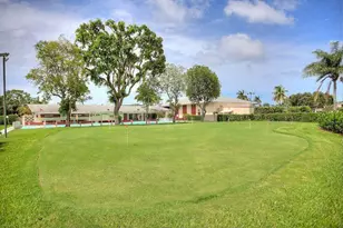 2811 S Garden Dr S, Palm Springs, FL 33461 - Photo 18