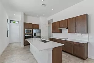 9333 SW Pepoli Way, Port Saint Lucie, FL 34987 - Photo 10
