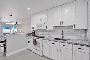 901 SE 14th Ct, Fort Lauderdale, FL 33316 - Photo 2