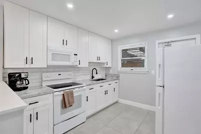 901 SE 14th Court #1, Fort Lauderdale, FL 33316 - Photo 4