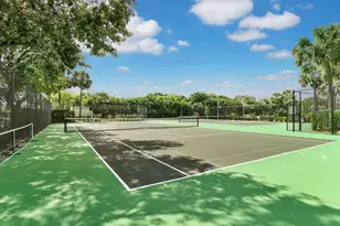 542 Bay Colony Dr N, Juno Beach, FL 33408 - Photo 32