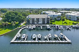 542 Bay Colony Dr N, Juno Beach, FL 33408 - Photo 2