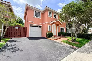 61 NW 110th Ave, Plantation, FL 33324 - Photo 1