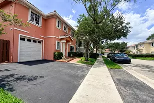 61 NW 110th Ave, Plantation, FL 33324 - Photo 4