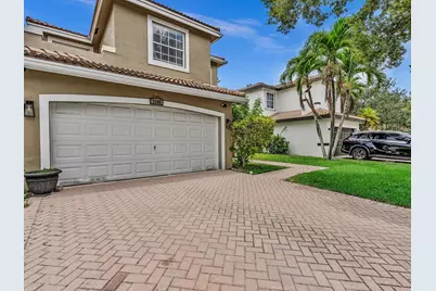 7145 Crescent Creek Place, Coconut Creek, FL 33073 - Photo 4