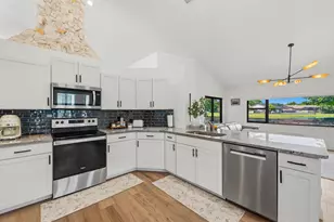 546 NW 105th Dr, Coral Springs, FL 33071 - Photo 12