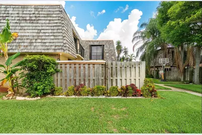 245 Woodland Road, Palm Springs, FL 33461 - Photo 4