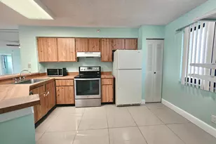 2112 S Cypress Bend Dr, Pompano Beach, FL 33069 - Photo 6